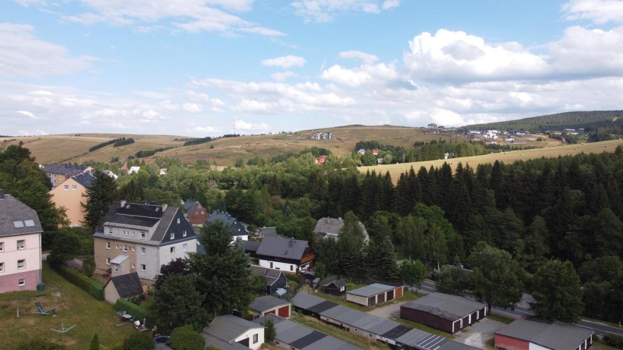 Ferienwohnungen Zauberberg, Schneehase & Glitzerhirsch Oberwiesenthal Dış mekan fotoğraf