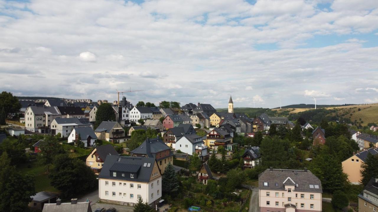 Ferienwohnungen Zauberberg, Schneehase & Glitzerhirsch Oberwiesenthal Dış mekan fotoğraf